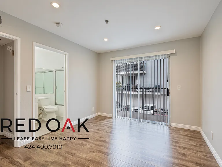 5224 Cartwright Ave #7 — Photo 18