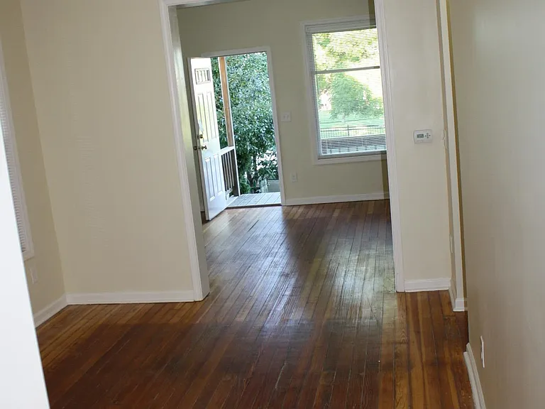 1466 Indianola Ave — Photo 16