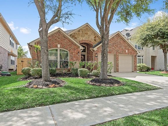 3rd image of 3719 Sunny Orchard Dr