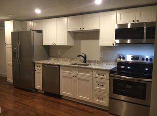 21 10th Ave, Halifax, MA 02338