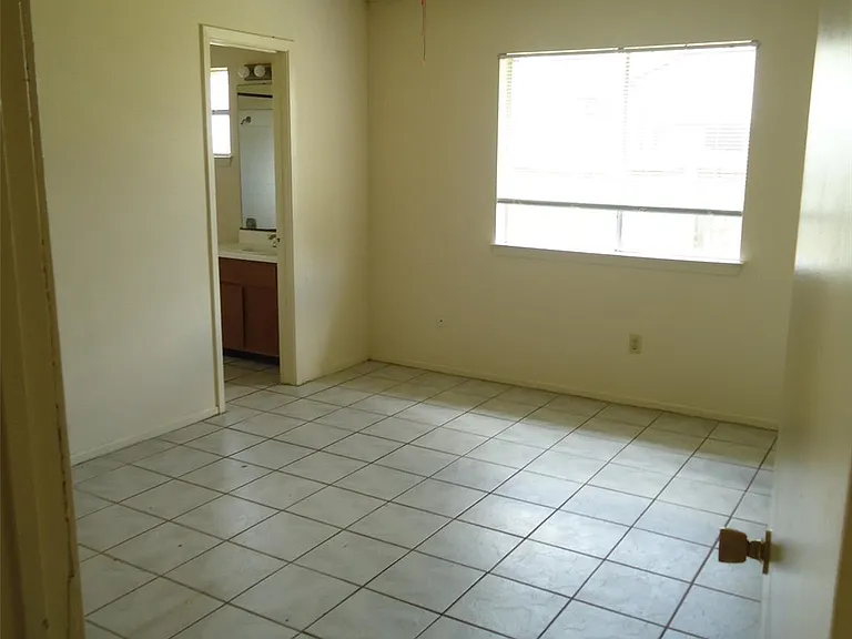 18719 Lippizaner Dr — Photo 27