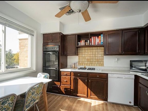 4th image of 626 S Milwaukee Ave APT E
