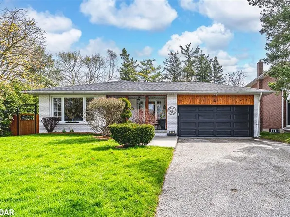 47 Marshall St, Barrie, ON L4N 3S6