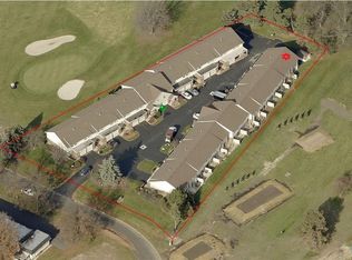 6818 Fenwyck Rd APT 15, Maumee, OH