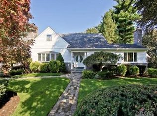 419 Stewart Ave, Garden City, NY 11530