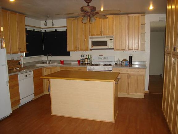 2nd image of 2814 Mesa Dr