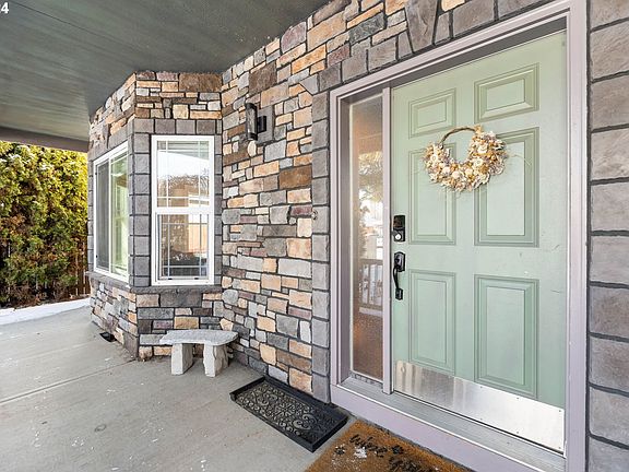 4th image of 8402 NE 90th Pl