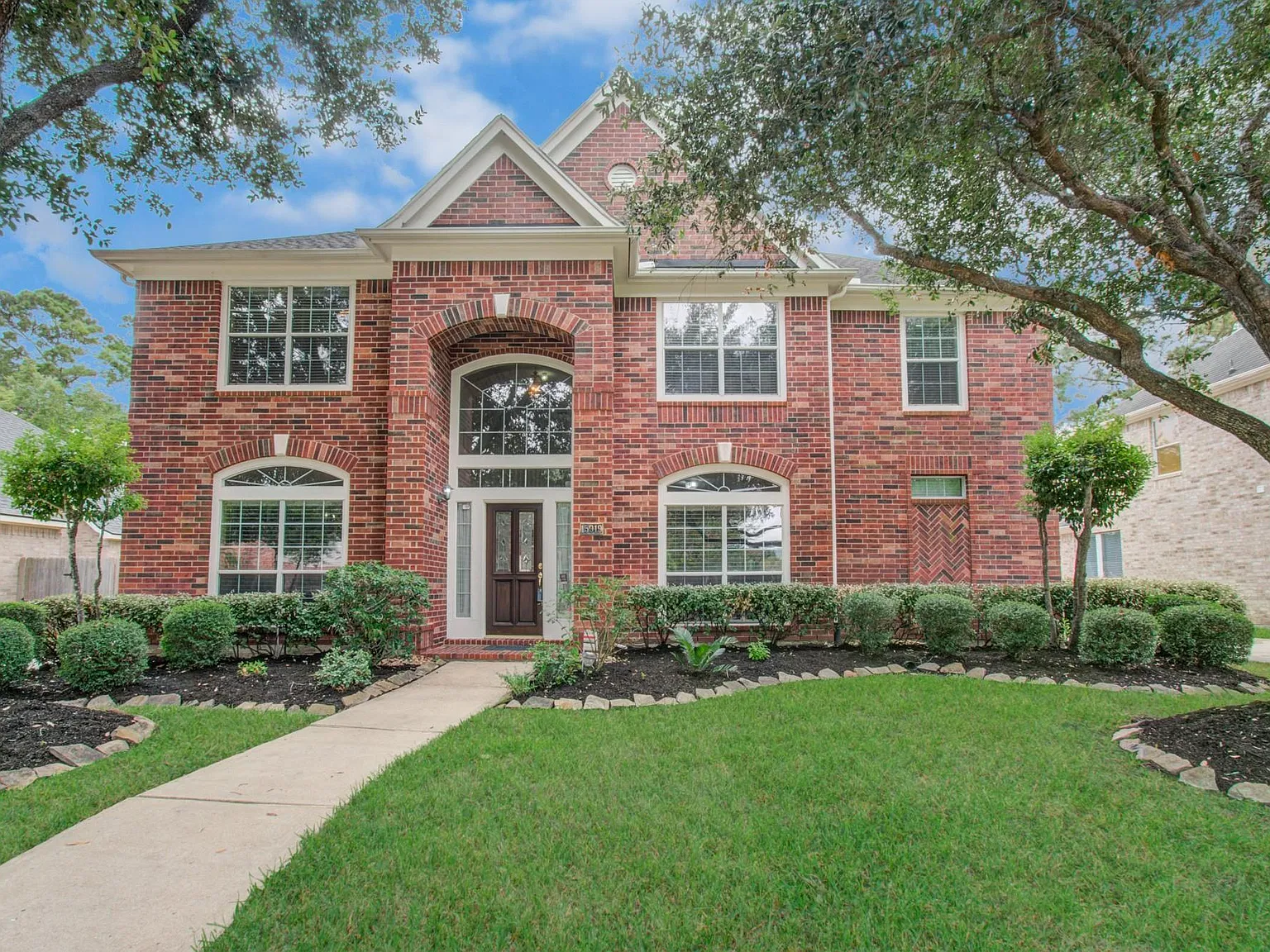 4 bed, 3.5 bath, 3178 sqft, $3,450 — Photo 2