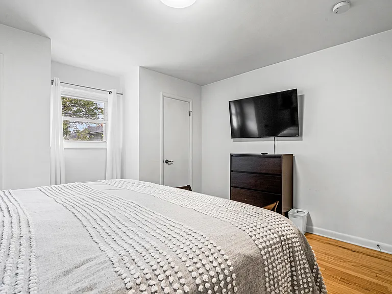 850 S Broadleigh Rd — Photo 16
