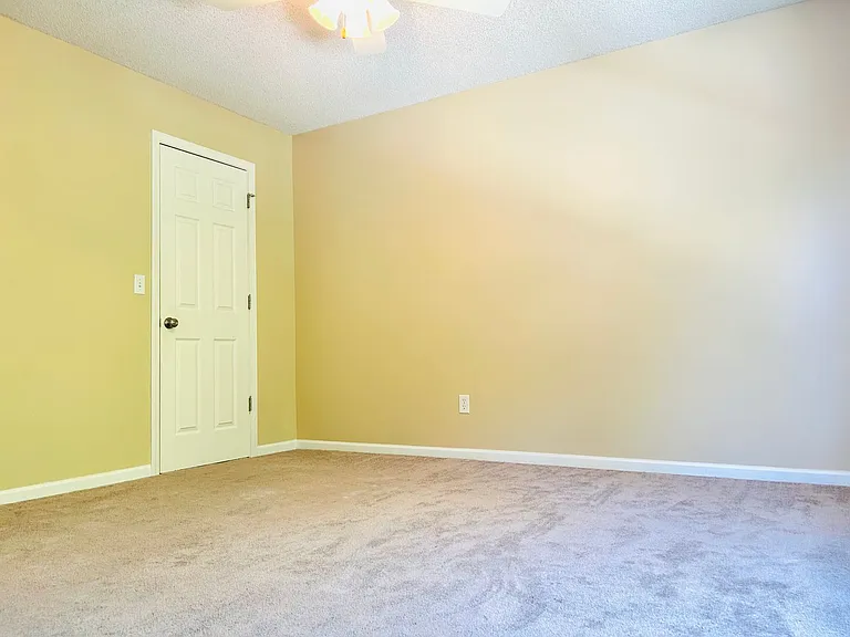 829 Whitetail Ct — Photo 18