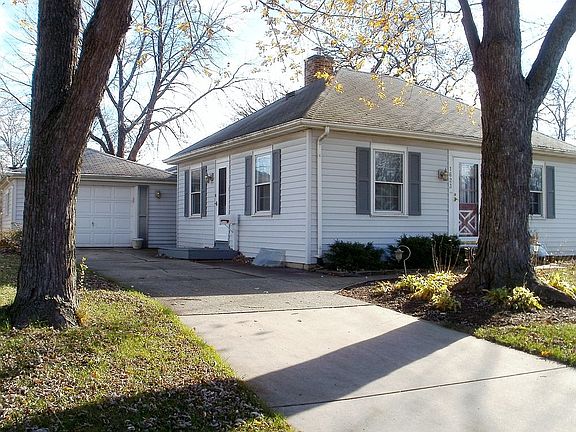 2nd image of 1623 Stratford Ct