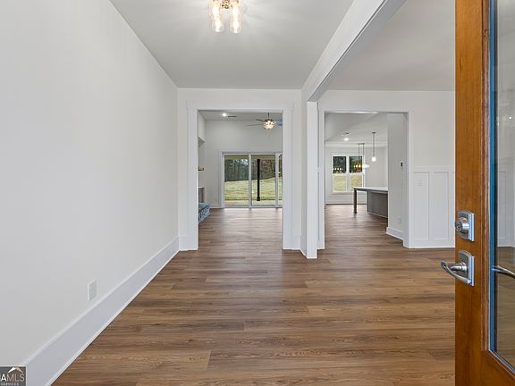 4th image of 4312 Green Hill Rd