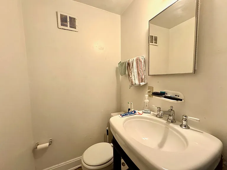 Nixon St. Apartments — Photo 59
