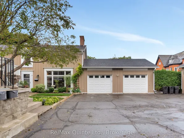 99 Bridge St E #5, Belleville, ON K8N 1M2