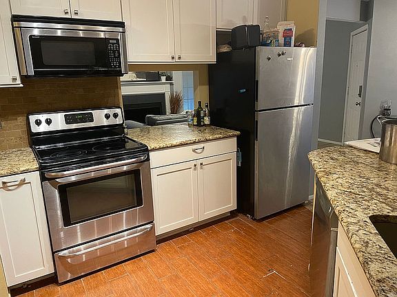 2nd image of 3934 Chimney Springs Dr