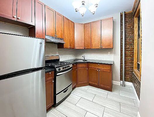 4th image of 800 Park Pl #2A