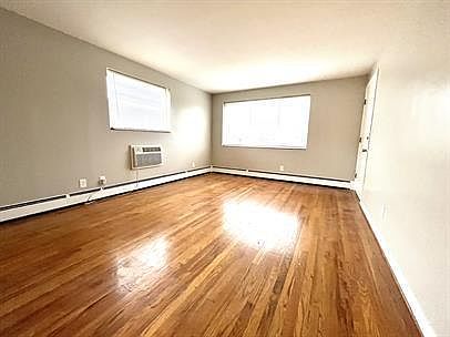 5th image of 3194 Harry Lee Ln APT 3