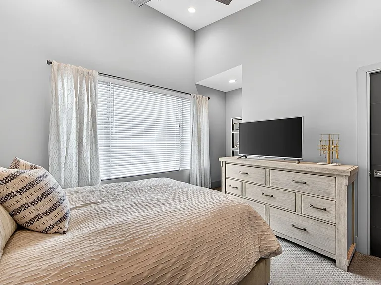 241 Domain Way — Photo 19