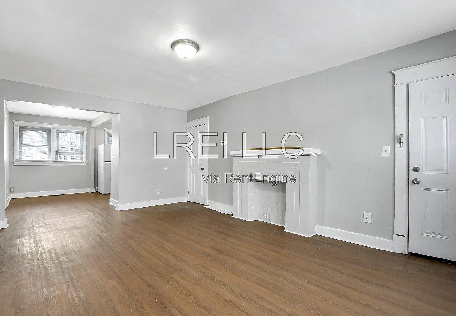 2 bed, 1.0 bath, 832 sqft, $850 — Photo 3