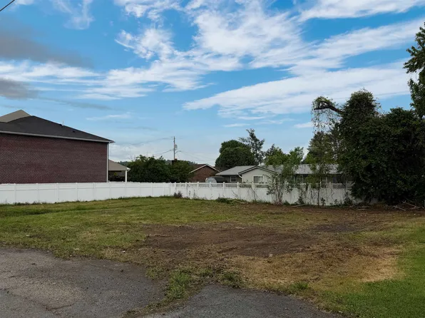 113 Ashland Dr, South Pt, OH 45680