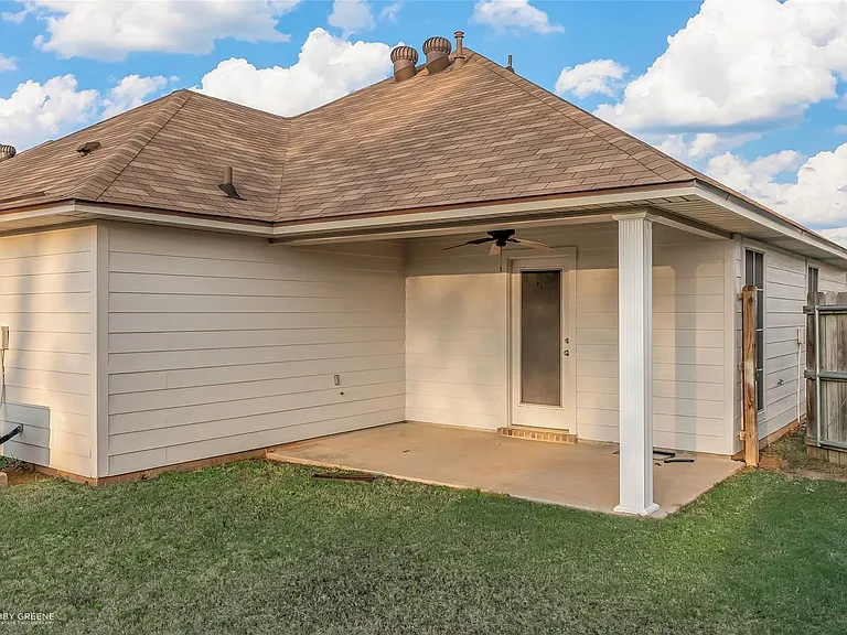 3303 Grand Lake Dr — Photo 19