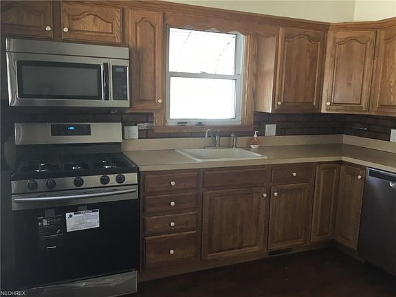 2nd image of 1337 Treasch Dr
