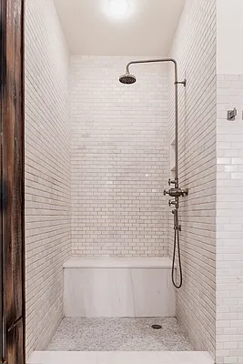 Sold by Dynamik Realty | media 10