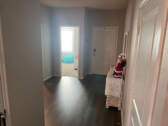 2nd image of 712 Saddle Horn Way