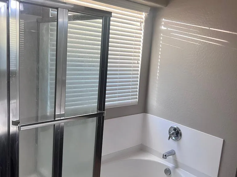 1148 E Barrus Dr — Photo 24