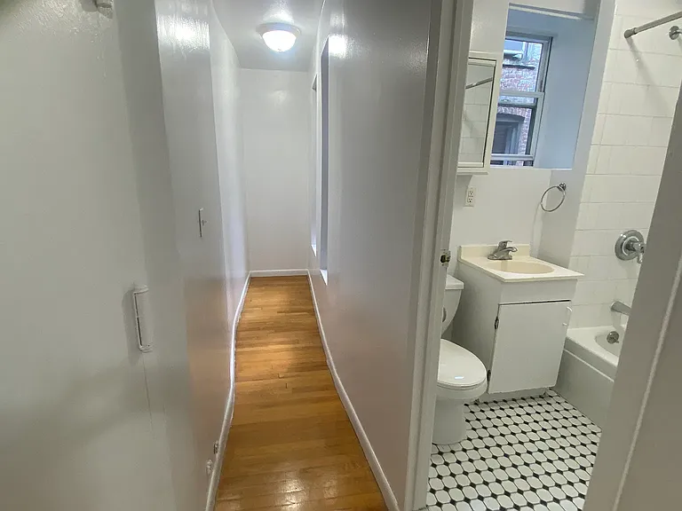 416 W 56th St #15 — Photo 5