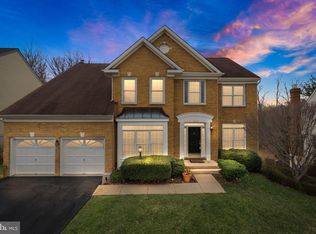 7412 Seabrook Ln, Springfield, VA 22153