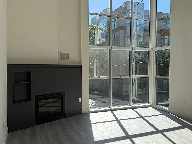 300 Linden St #1 — Photo 13