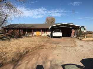 1228 Green Valley Pl, Lahoma, OK 73754