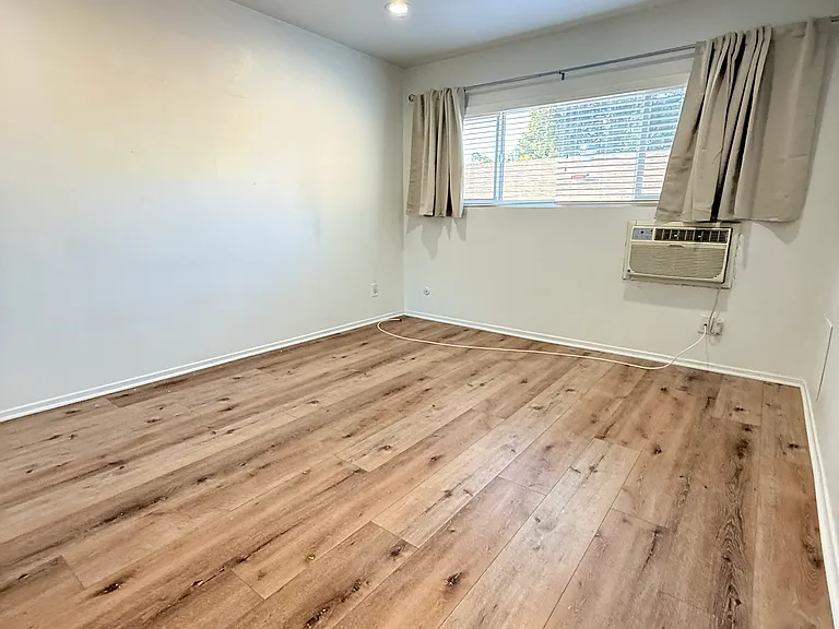 1226 N Fuller Ave #20 — Photo 13