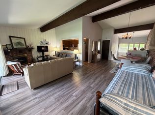 31 Lausanne Ct #4, Lake Geneva, WI 53147