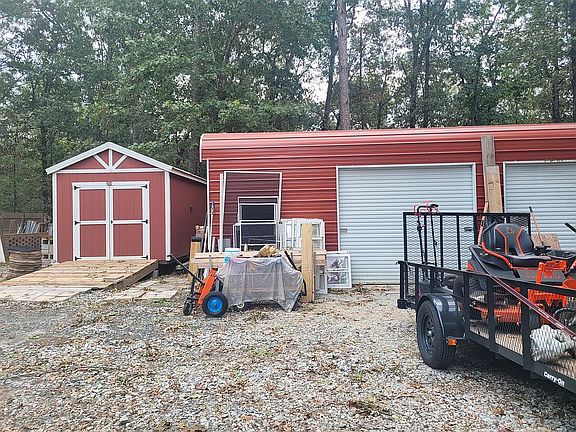Shed and garage 