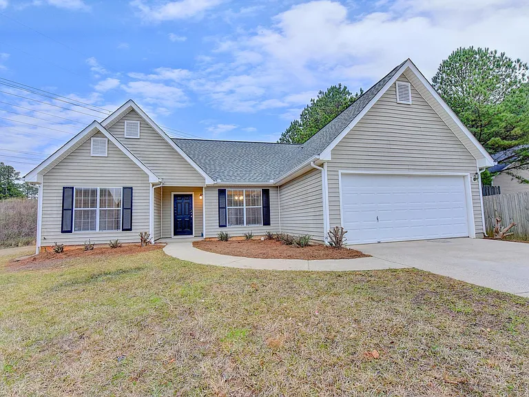 2010 Laurel Pointe Ln — Photo 1