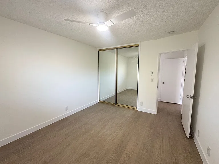11820 Chandler Blvd #9 — Photo 10