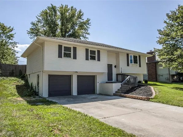 116 Highland Rd, Lansing, KS 66043