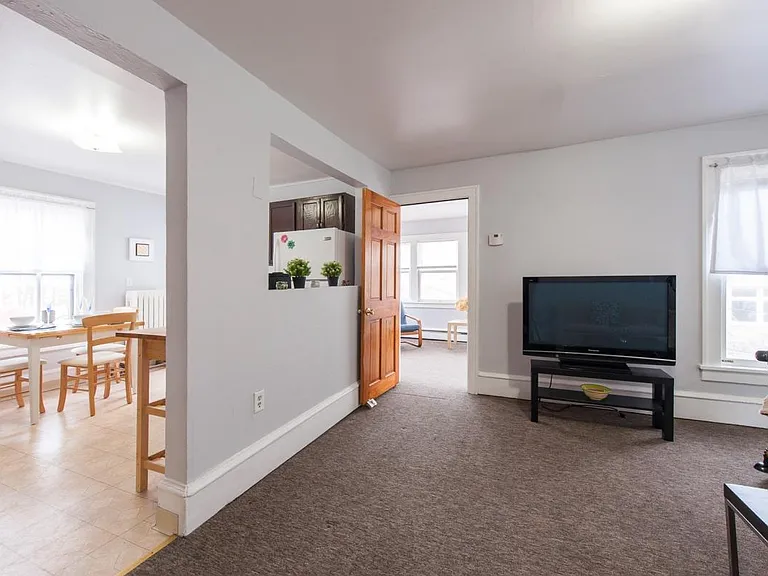 Living/kitchen