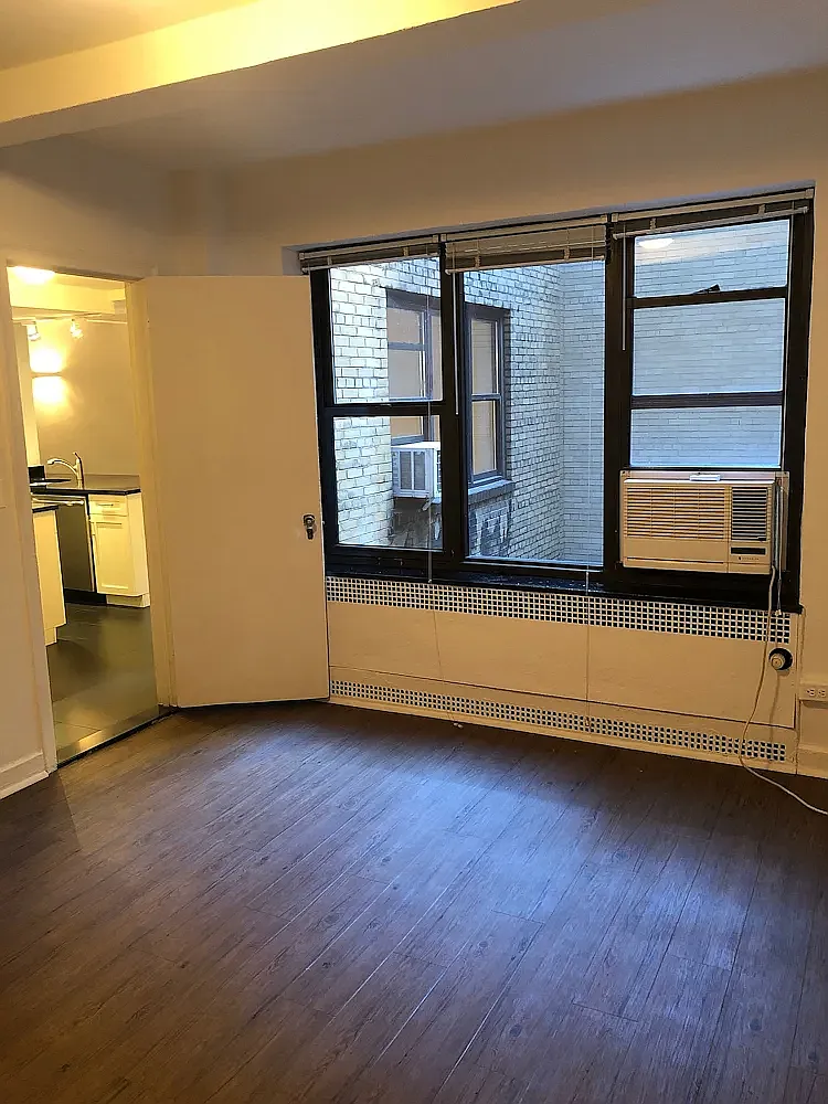 108 East 38th Street — Photo 2
