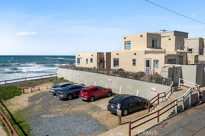 1 bed, 570 sqft, $3,200 — Photo 2