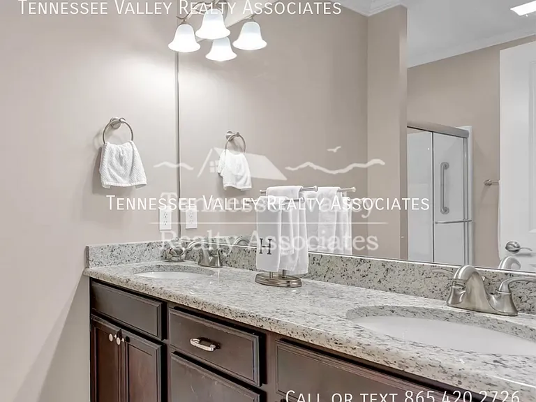 7013 Pemmbrooke Shire Ln — Photo 13
