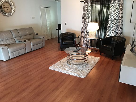 3rd image of 2240 Winslow Cir
