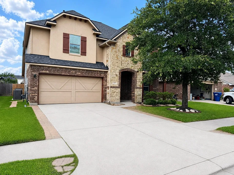 28547 Lockeridge Springs Dr