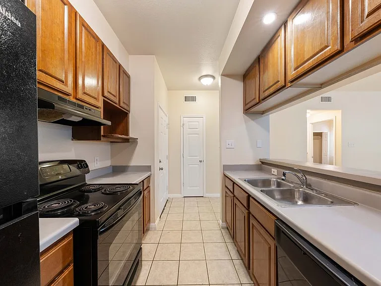 518 Dukeway Dr #1 — Photo 7