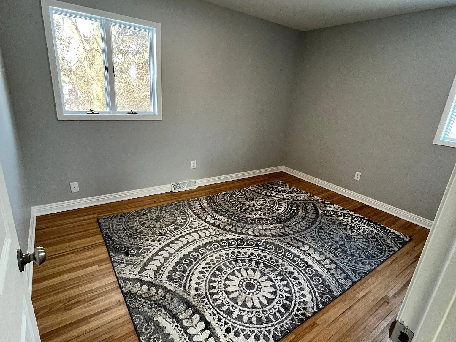 701 James Avenue — Photo 4