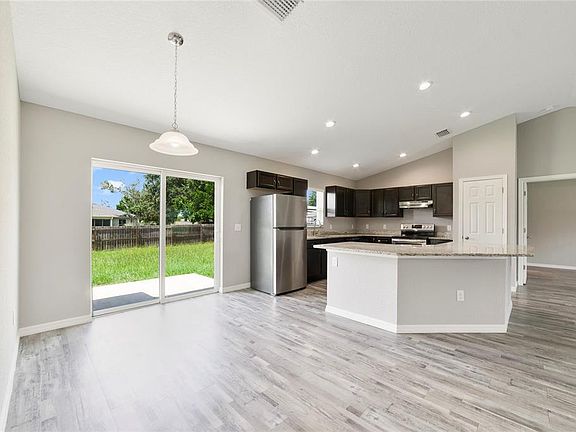 3rd image of 15730 SW 40TH TERRACE