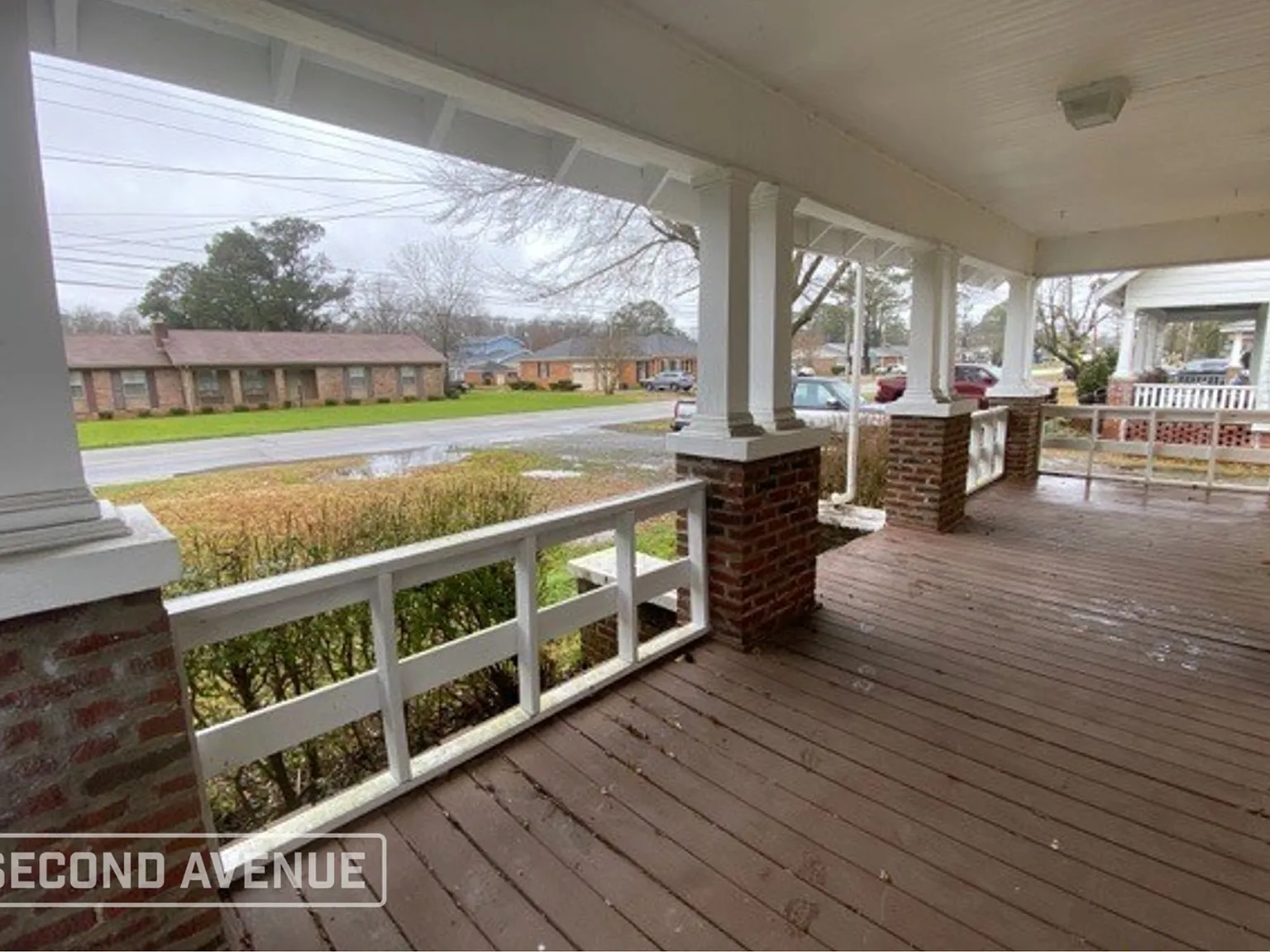 3 bed, 1.0 bath, 1700 sqft, $1,550 — Photo 2