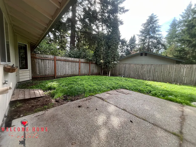 17819 Upland Dr SE — Photo 15